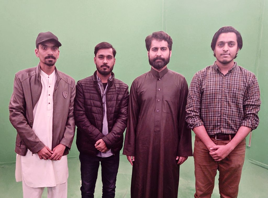 Team VR Pakistan with Islamic cleric Arif Shah Kazmi