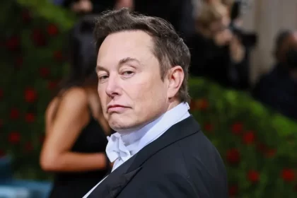 Musk proposes fee for X