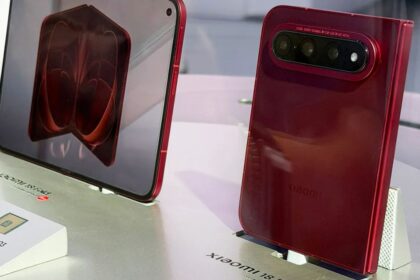 Xiaomi 18 Fold