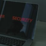 Laptop screen displaying a cybersecurity alert, representing the Linux kernel vulnerabilities CISA warned about